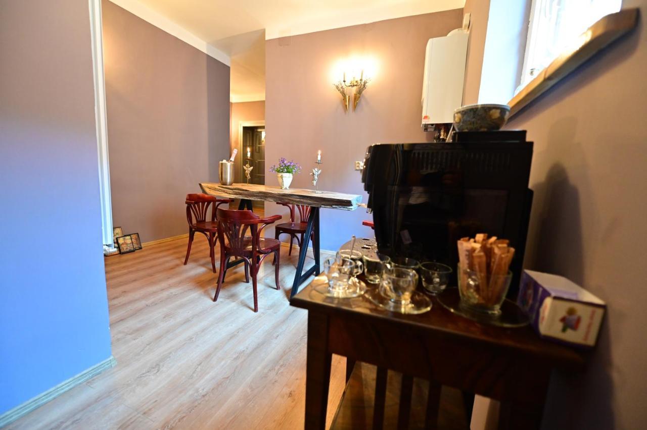 Lovely 2 Bedroom Apartment In Historic City Center Сибиу Экстерьер фото