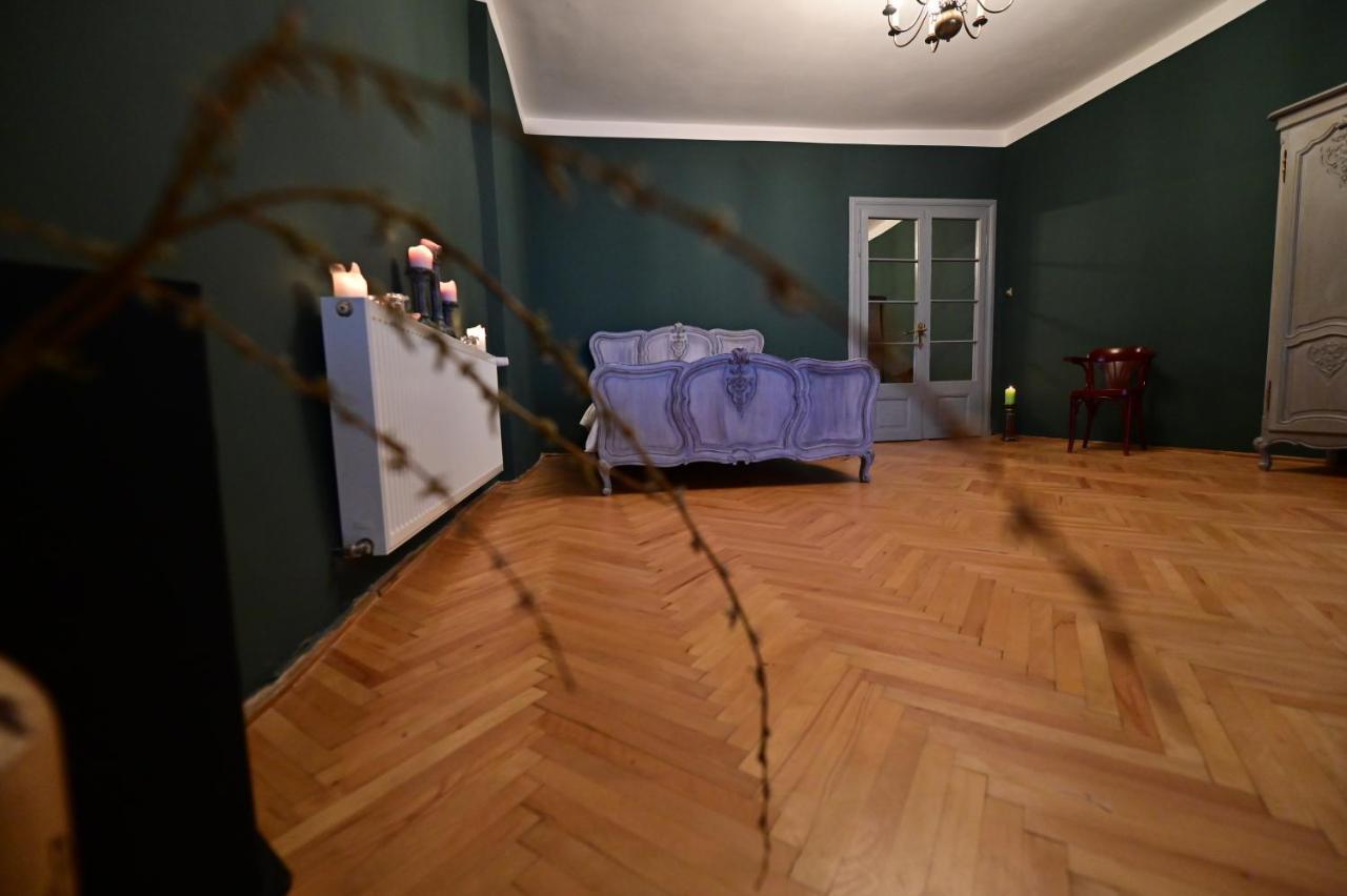 Lovely 2 Bedroom Apartment In Historic City Center Сибиу Экстерьер фото
